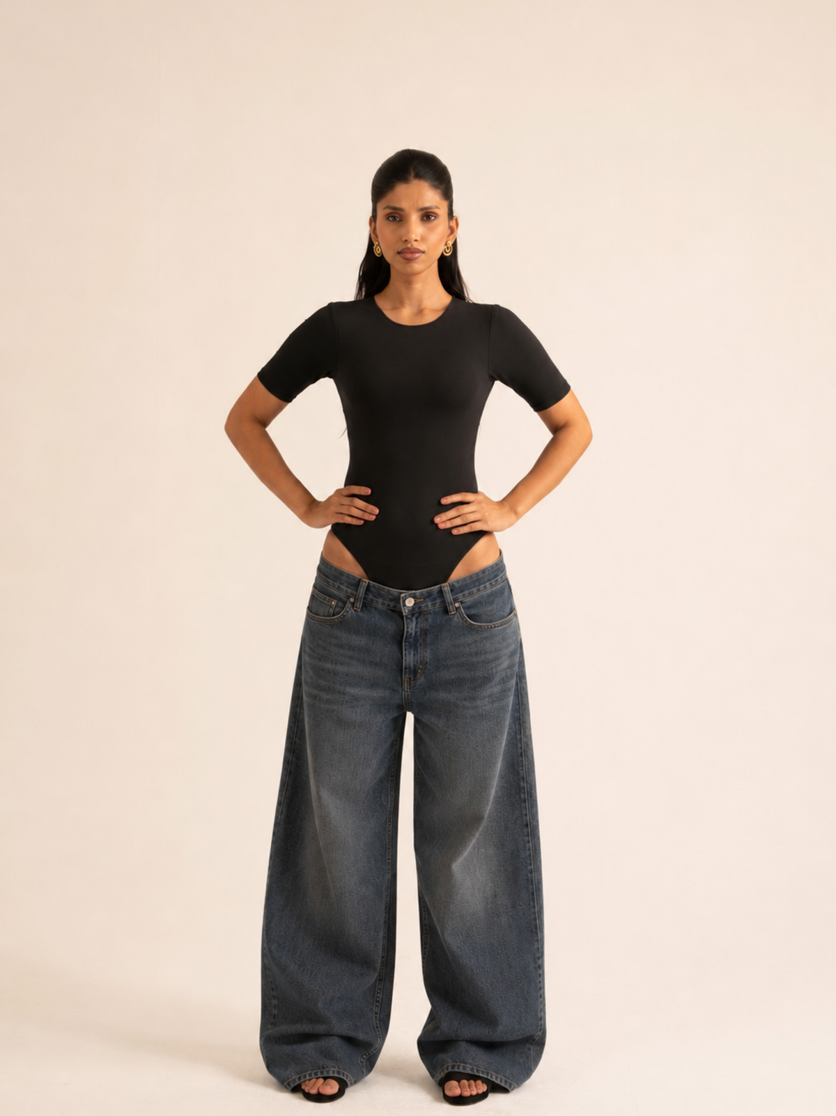 KAYSCULPT™ HALF SLEEVES BLACK BUILT-IN BRA & SHAPEWEAR BODYSUIT