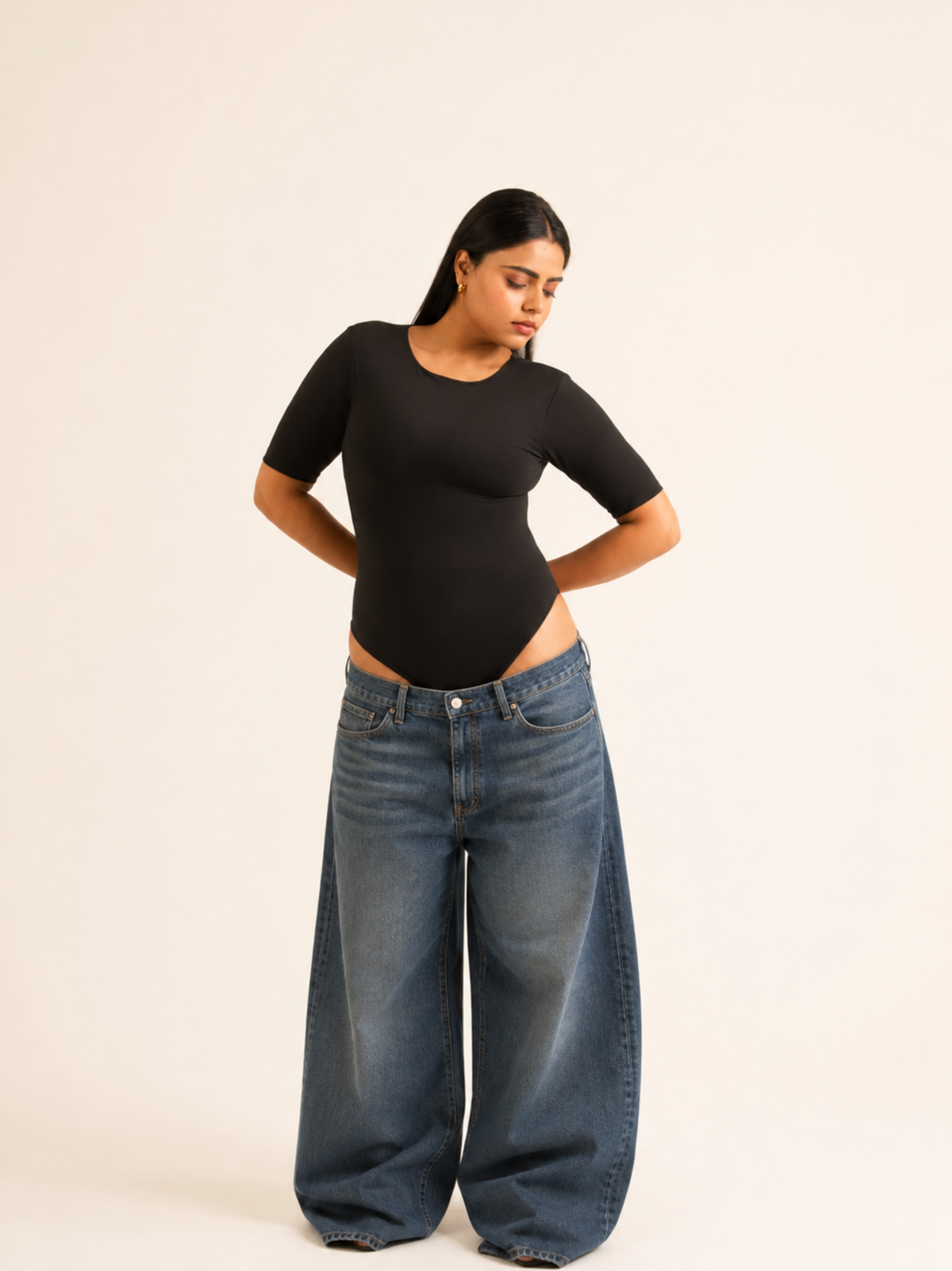 KAYSCULPT™ HALF SLEEVES BLACK BUILT-IN BRA & SHAPEWEAR BODYSUIT