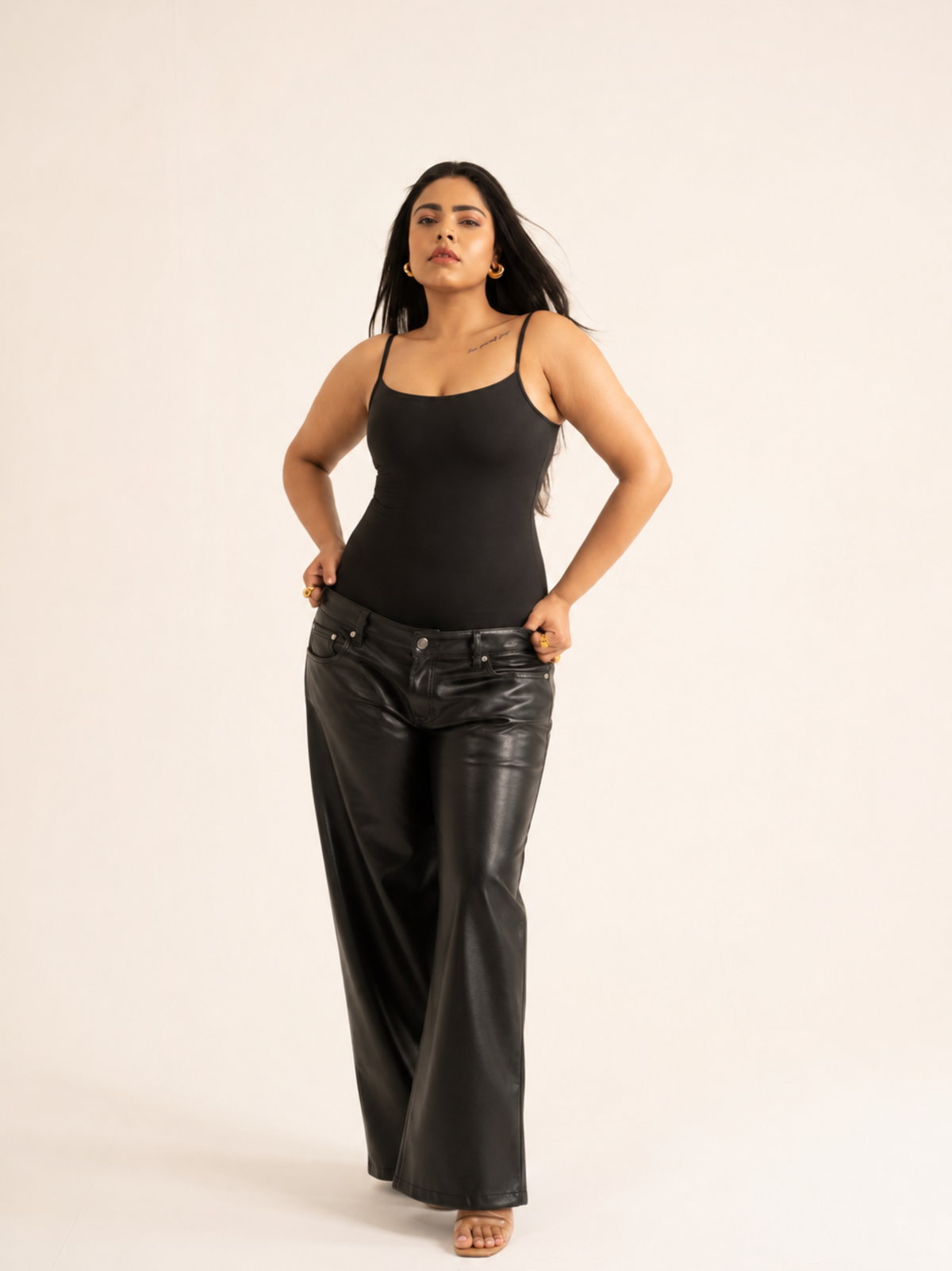 KAYSCULPT™ STRAPS BLACK BUILT IN BRA & SHAPEWEAR BODYSUIT