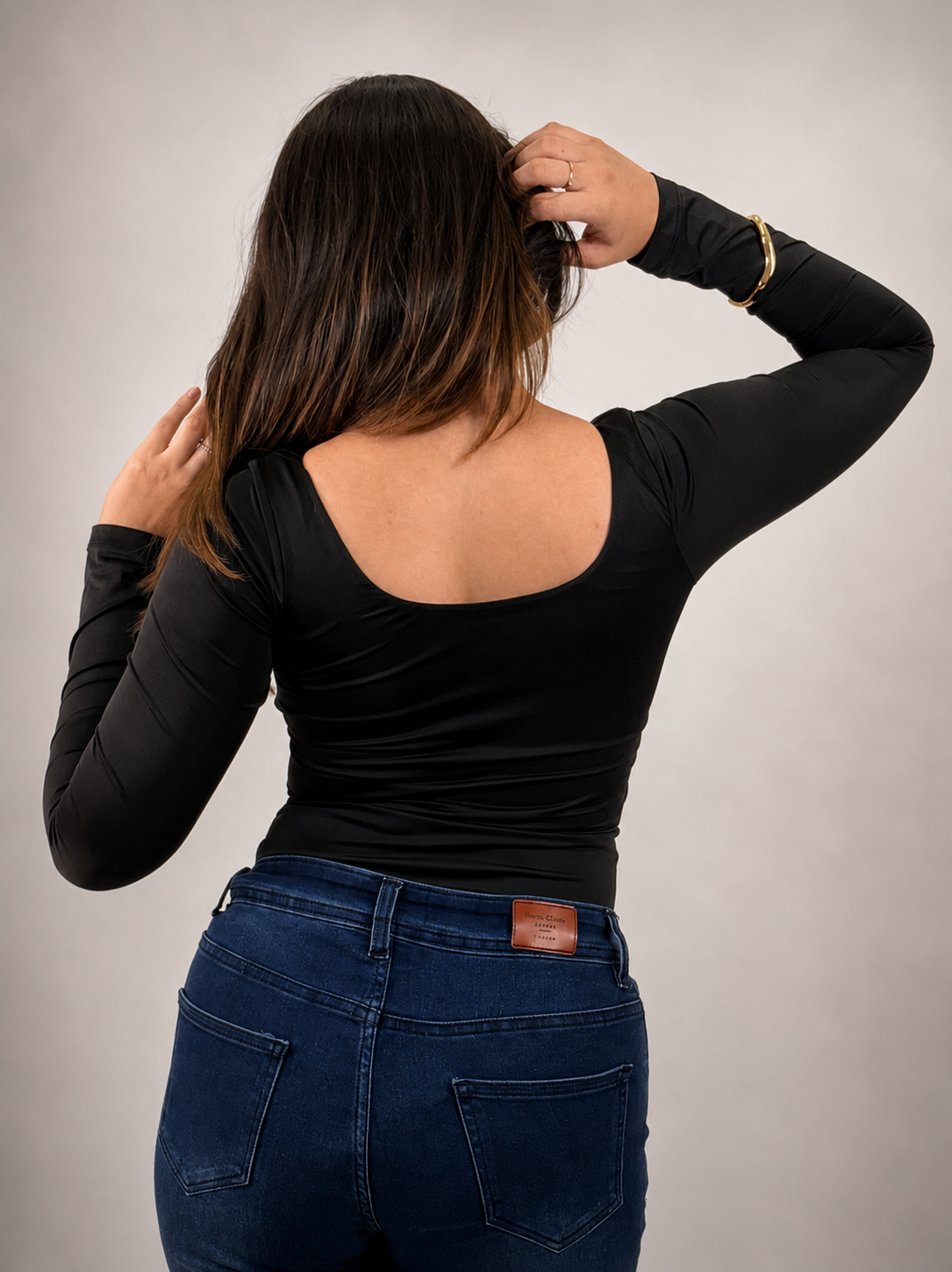 BLACK FULL SLEEVES BUILT-IN SHAPEWEAR BODYSUIT