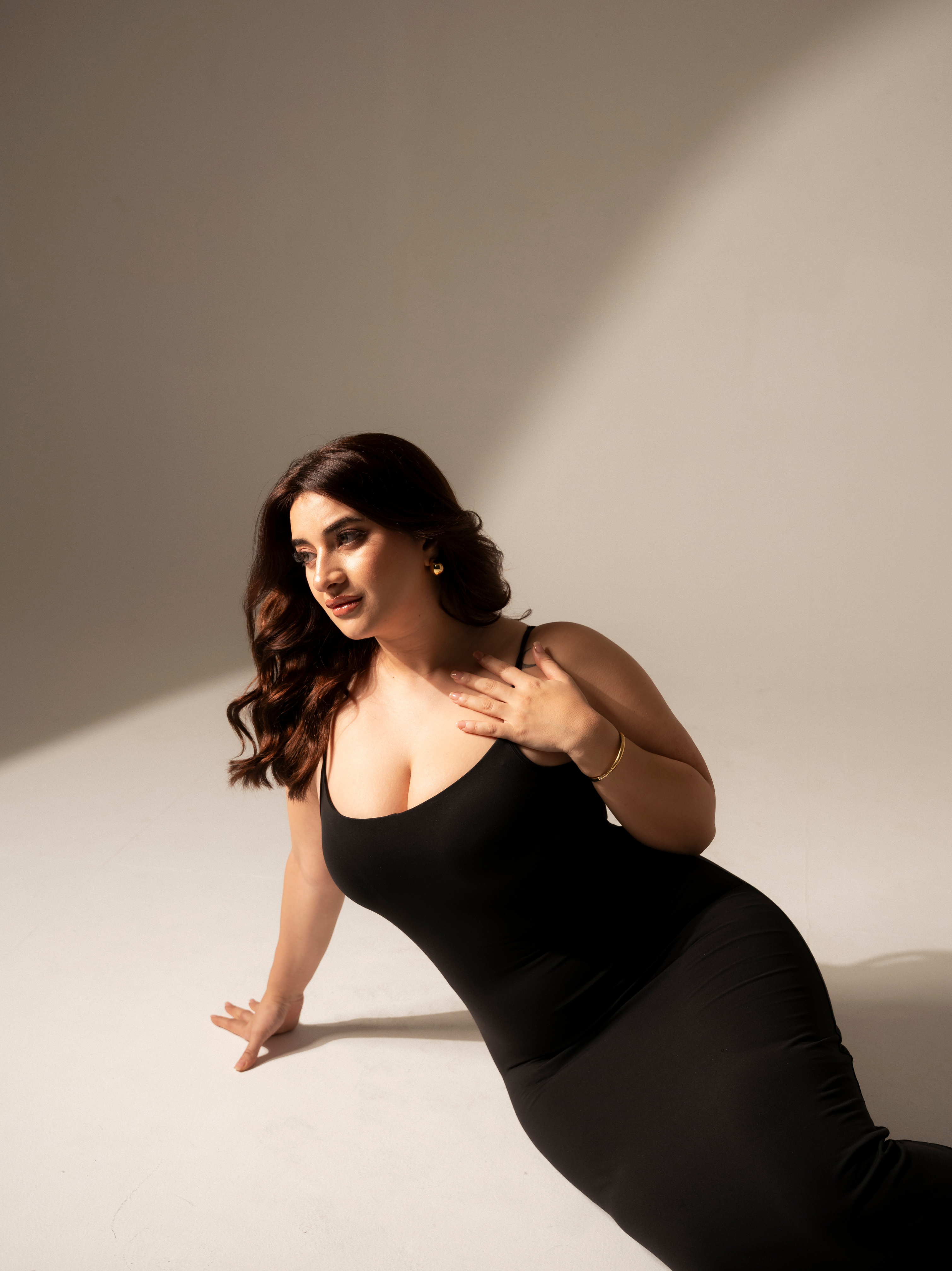 LONG BLACK BUILT-IN SHAPEWEAR DRESS