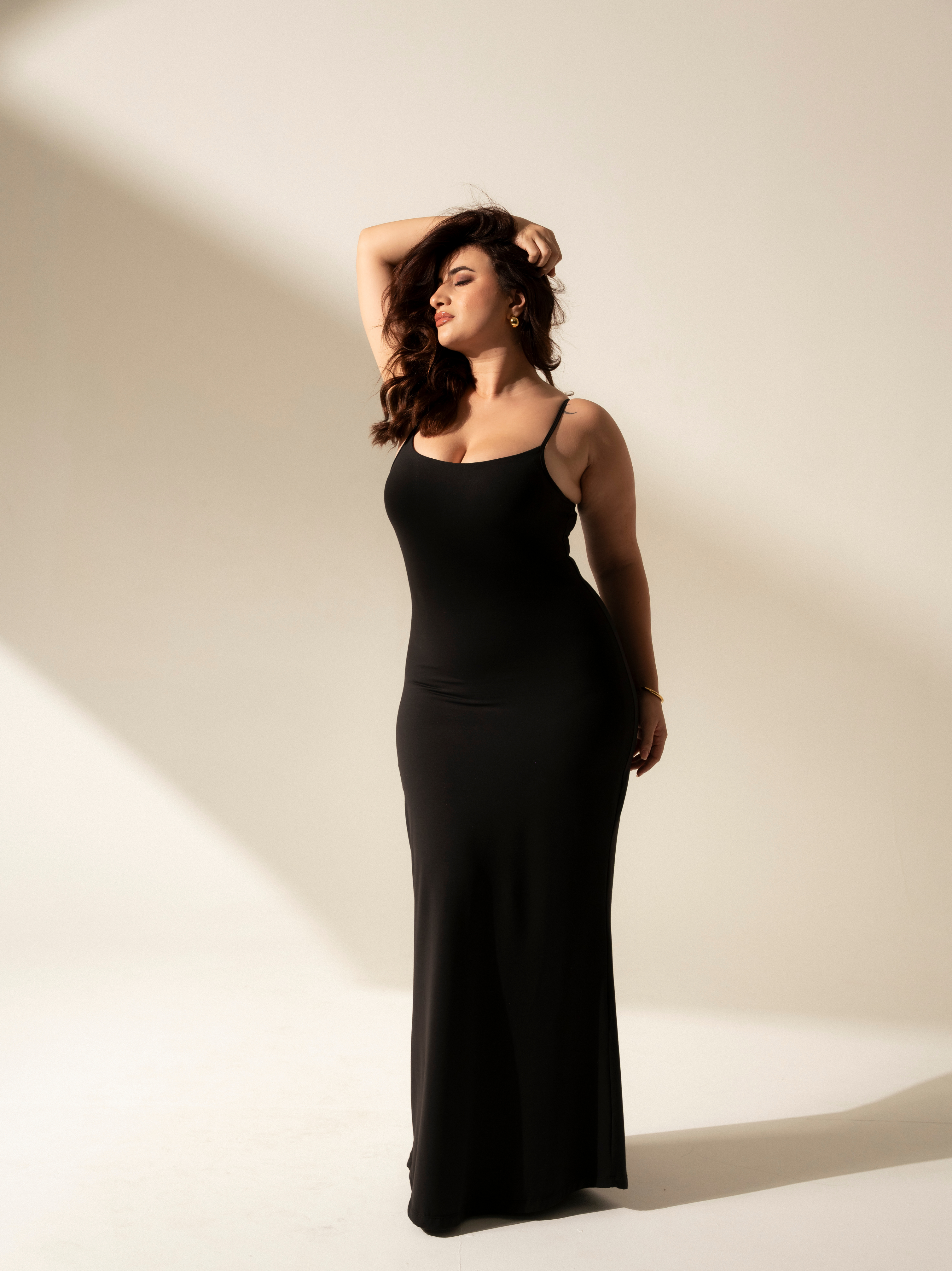 LONG BLACK BUILT-IN SHAPEWEAR DRESS