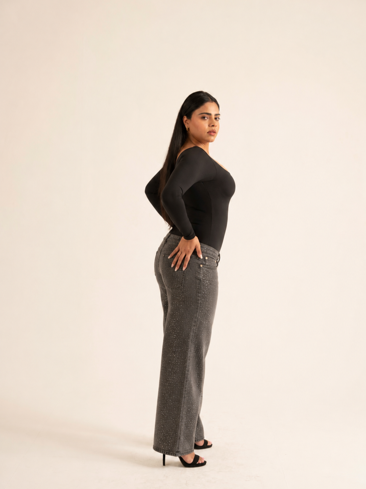 KAYSCULPT™ FULL SLEEVES BLACK BUILT-IN BRA & SHAPEWEAR BODYSUIT