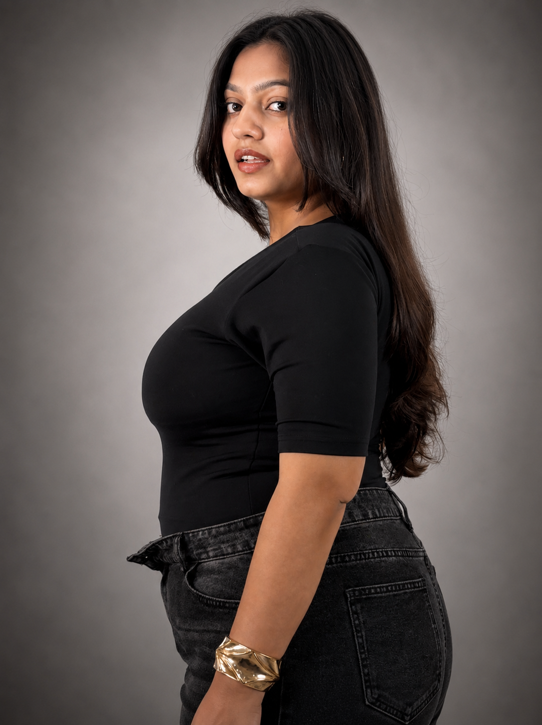 HALF SLEEVES BLACK BUILT-IN SHAPEWEAR BODYSUIT